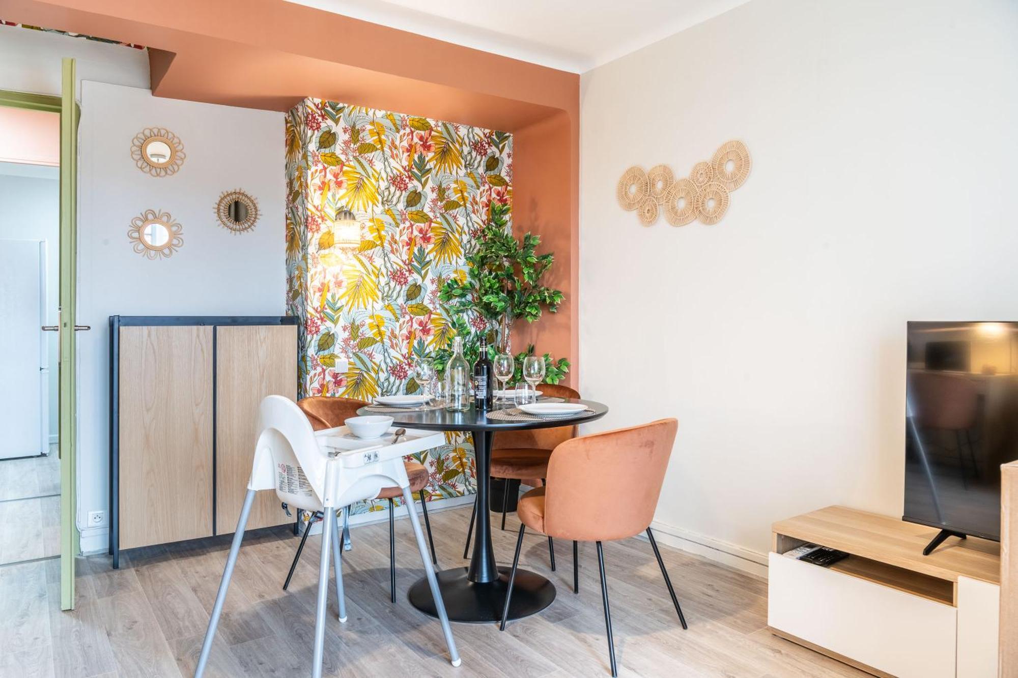 Au Calme De L'Iris - Clim - Garage - Wifi - Tramway Apartment Avignon Exterior foto