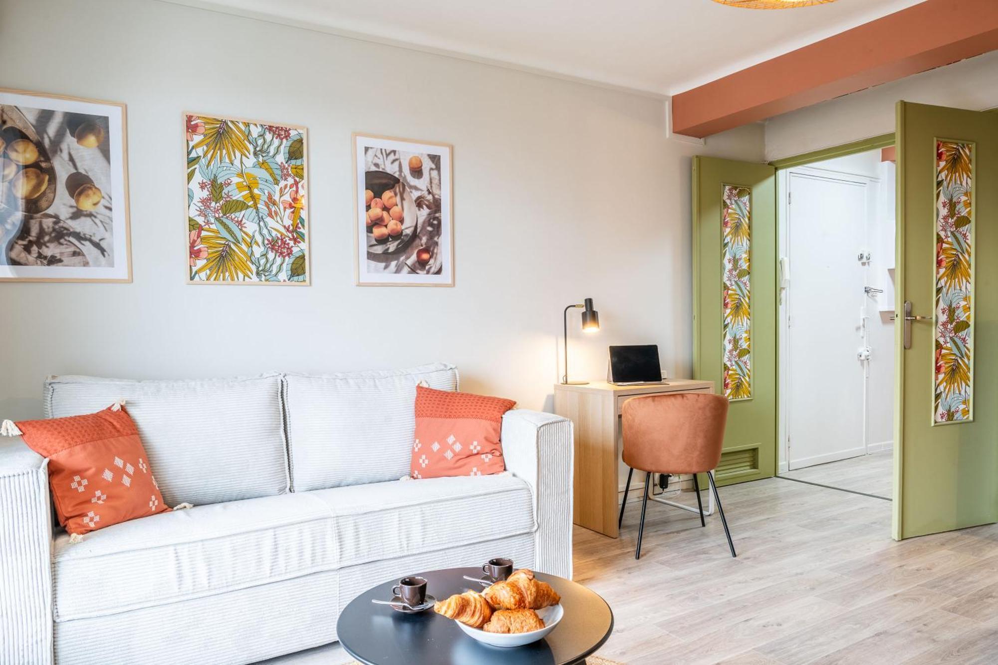 Au Calme De L'Iris - Clim - Garage - Wifi - Tramway Apartment Avignon Exterior foto