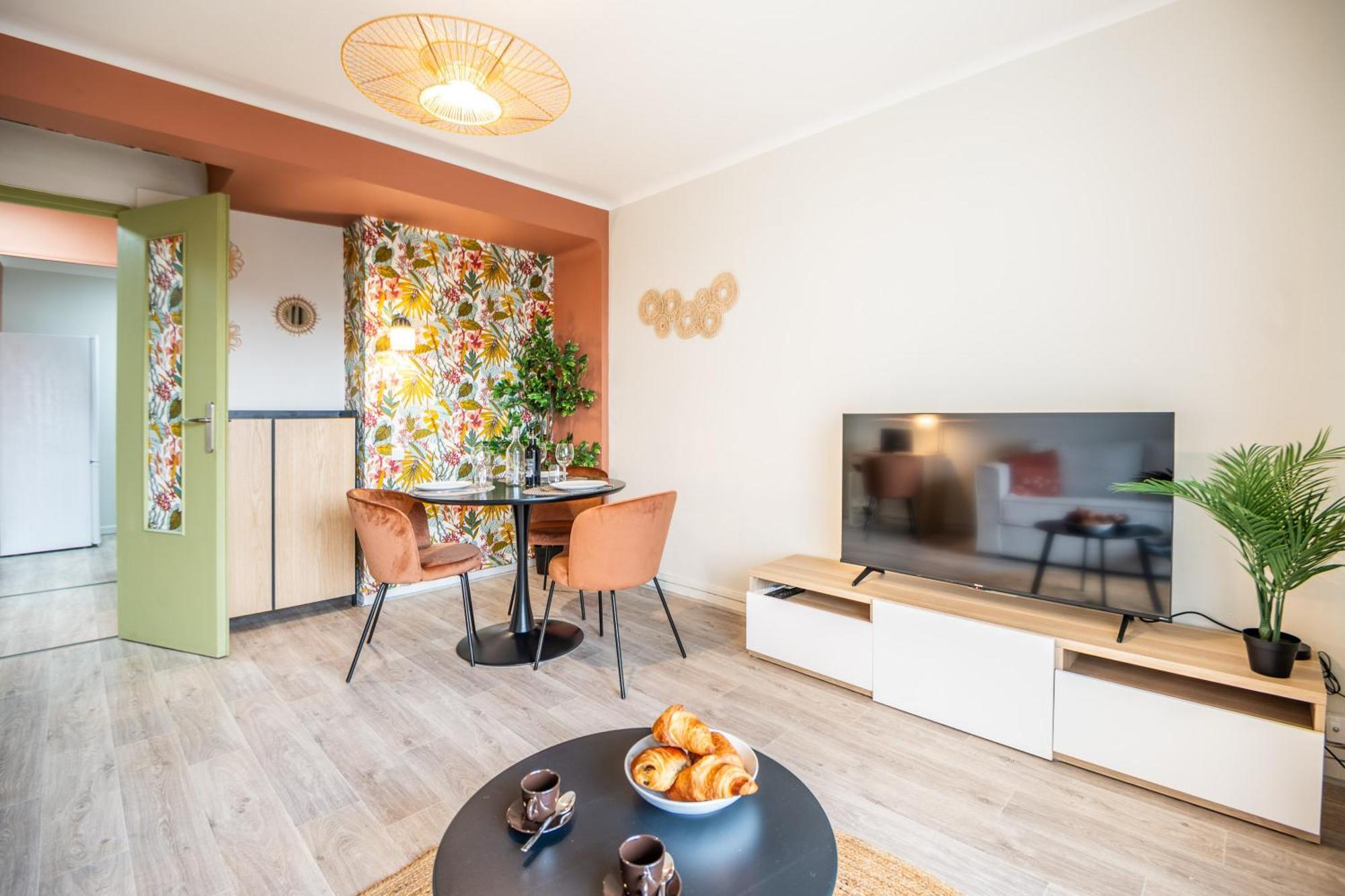 Au Calme De L'Iris - Clim - Garage - Wifi - Tramway Apartment Avignon Exterior foto
